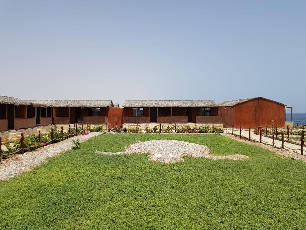 Turtle Beach Resort Ras al Hadd Exteriör bild