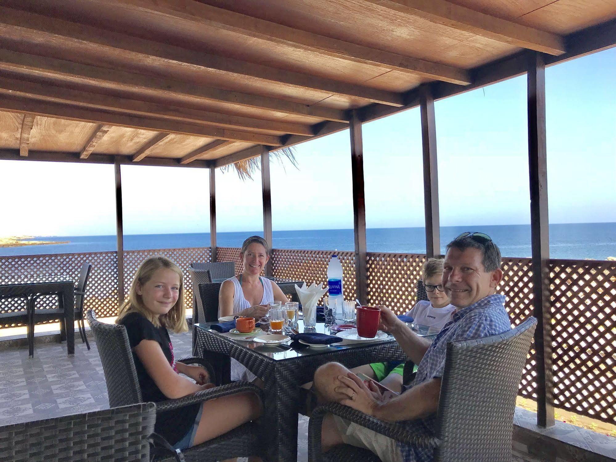 Turtle Beach Resort Ras al Hadd Exteriör bild